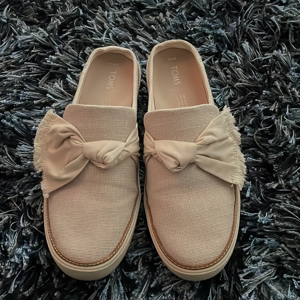 Toms womens light cream/khaki slides